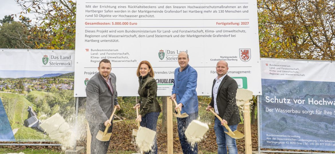 SpatenstichHochwasserschutzGrafendorf175